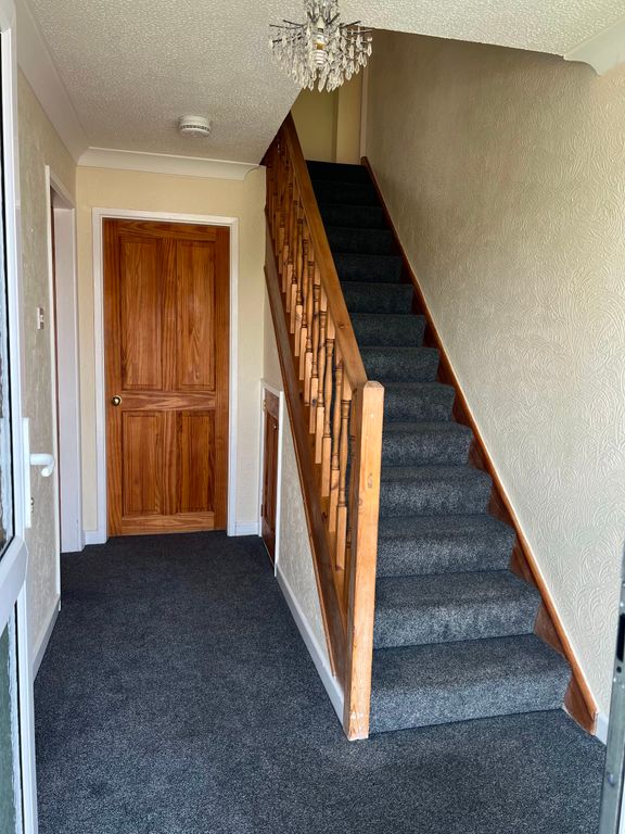 Property photo 2 of 25