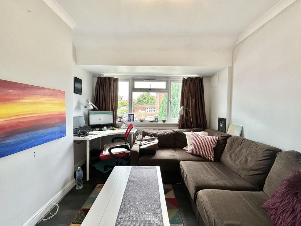 Property photo 3 of 14 Thumbnail_Img_4126.Jpg