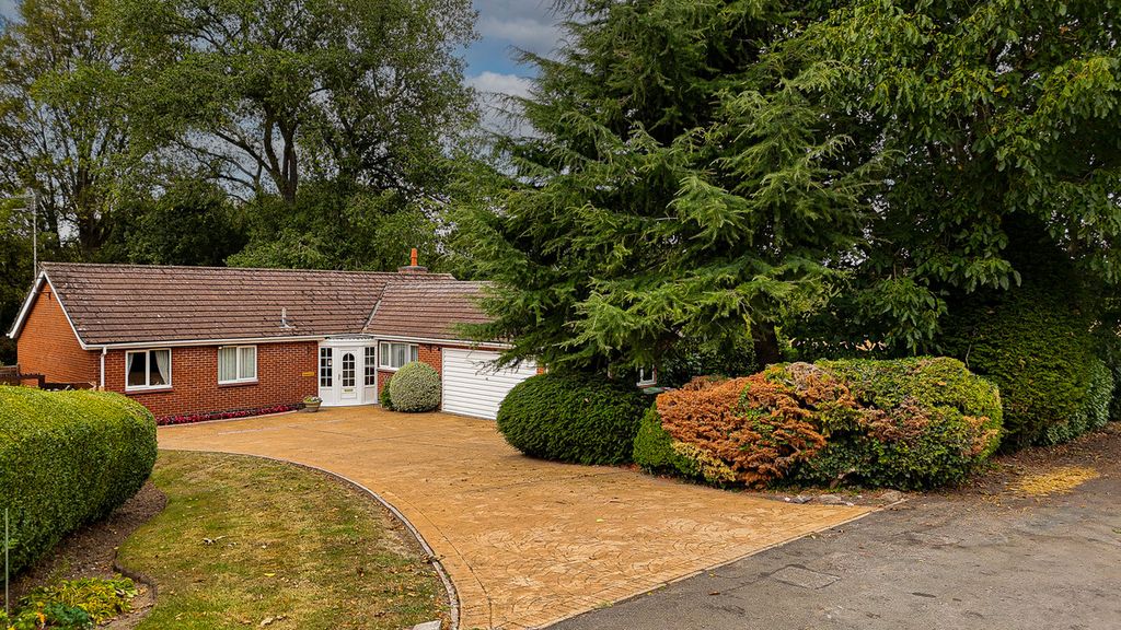 Property photo 1 of 39