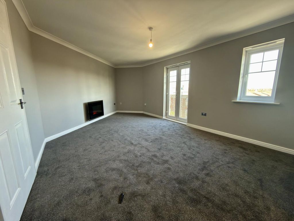 Property photo 2 of 7 Living Room