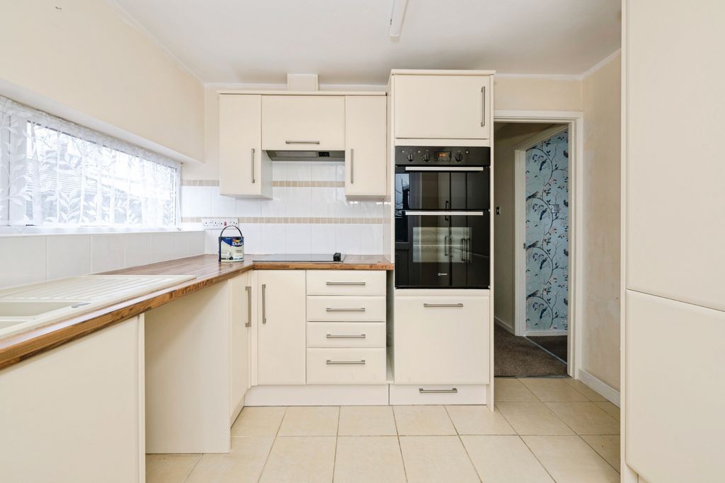 Property photo 2 of 17 _Nz90784