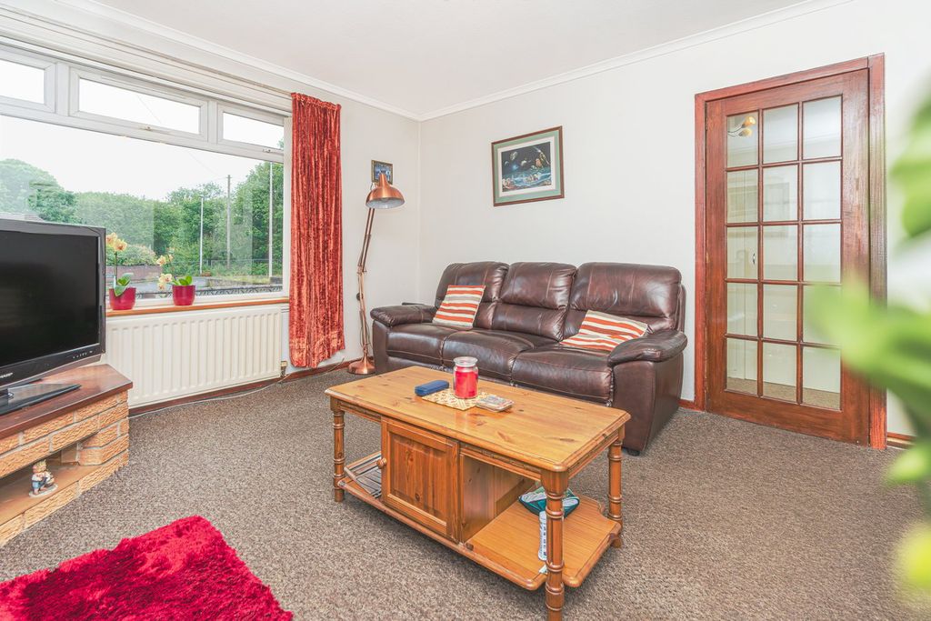 Property photo 3 of 23