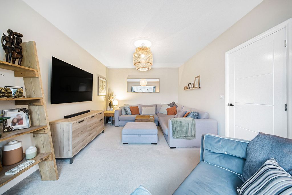 Property photo 3 of 50