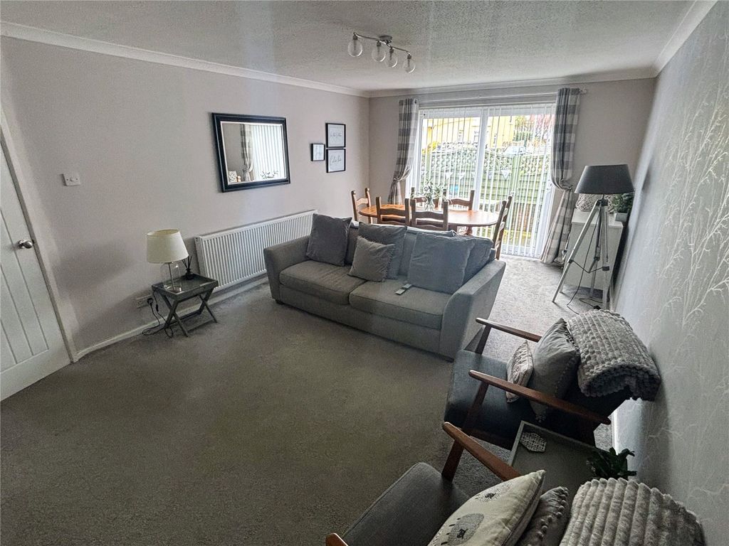 Property photo 2 of 20 Picture No. 16