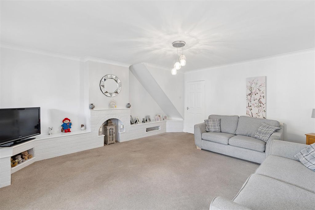 Property photo 3 of 13 Living Room