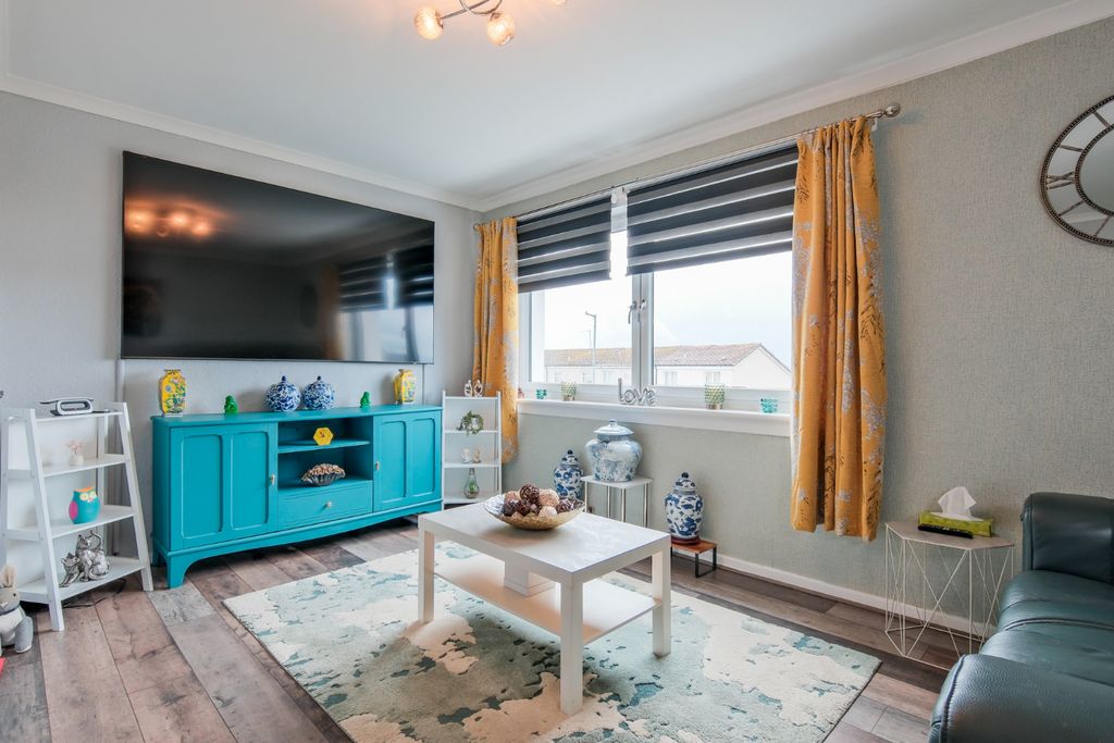 Property photo 2 of 30 5329343