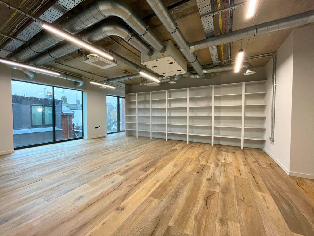 Property photo 1 of 4