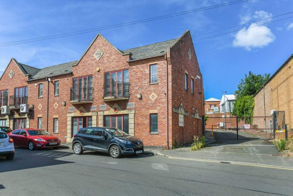 Property photo 1 of 7