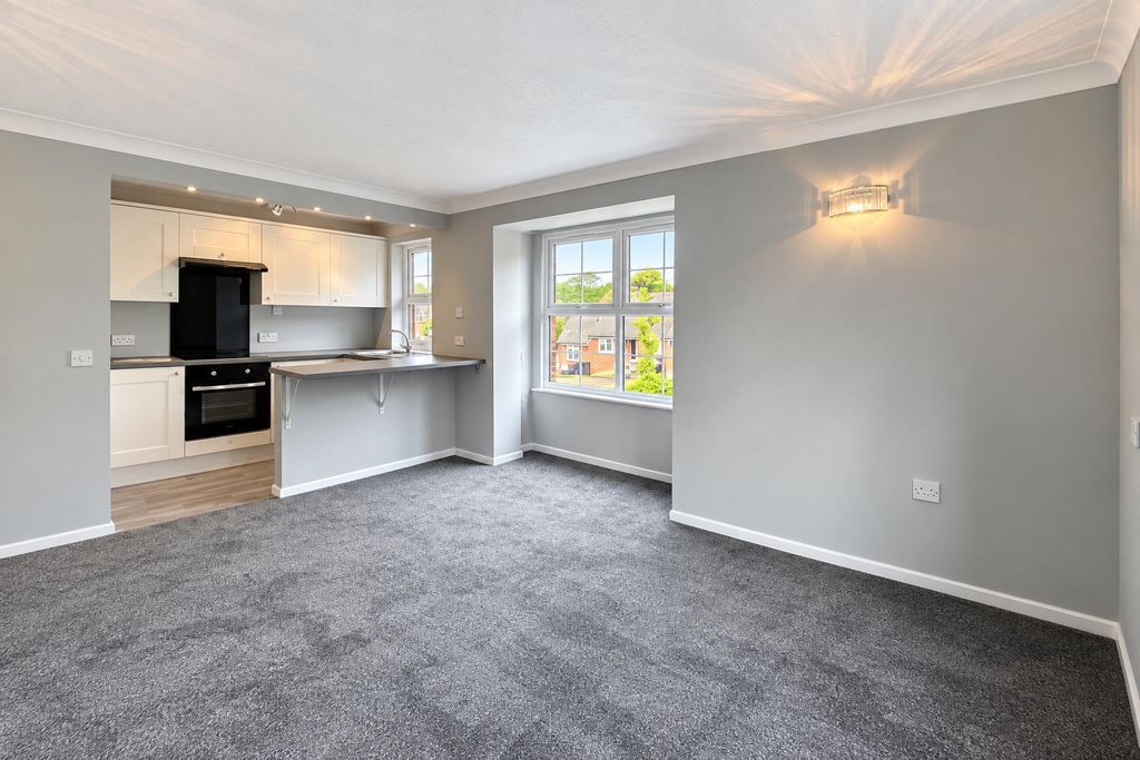 Property photo 1 of 5 Open Plan Living