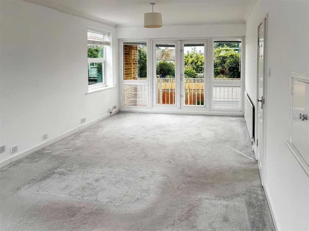 Property photo 3 of 12 Living Room