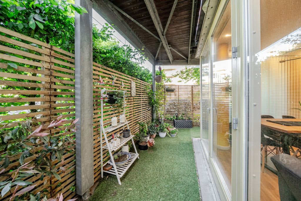 Property photo 3 of 21 1454013-13-69F242...