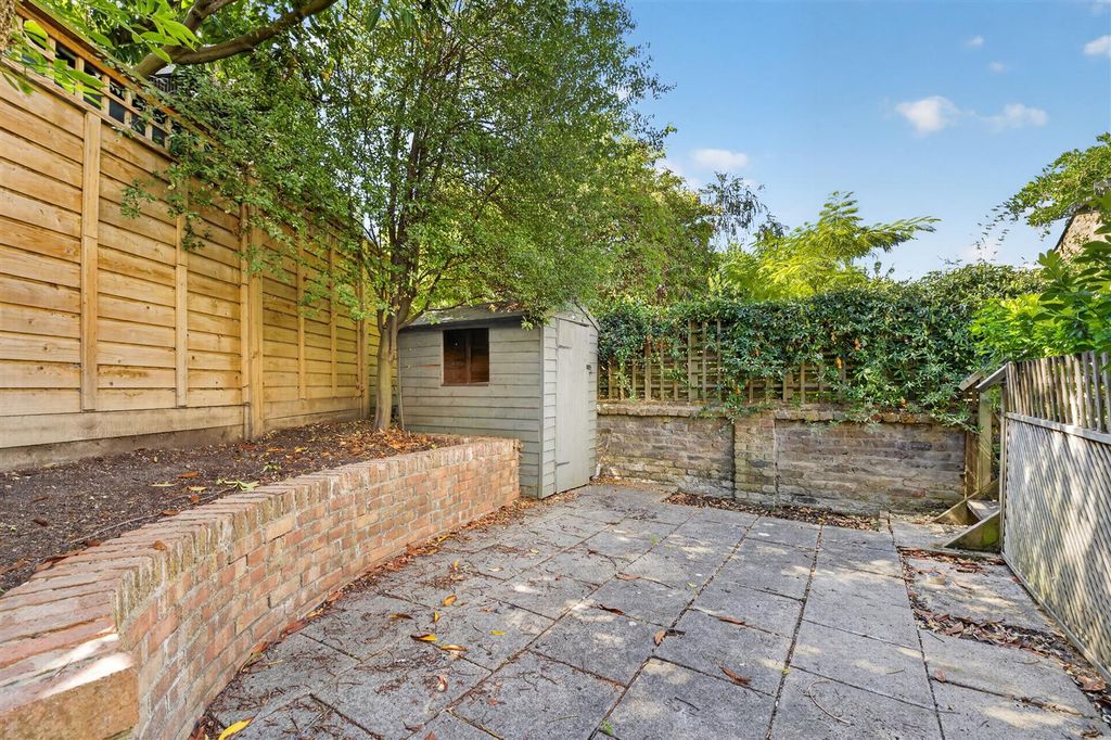 Property photo 3 of 21