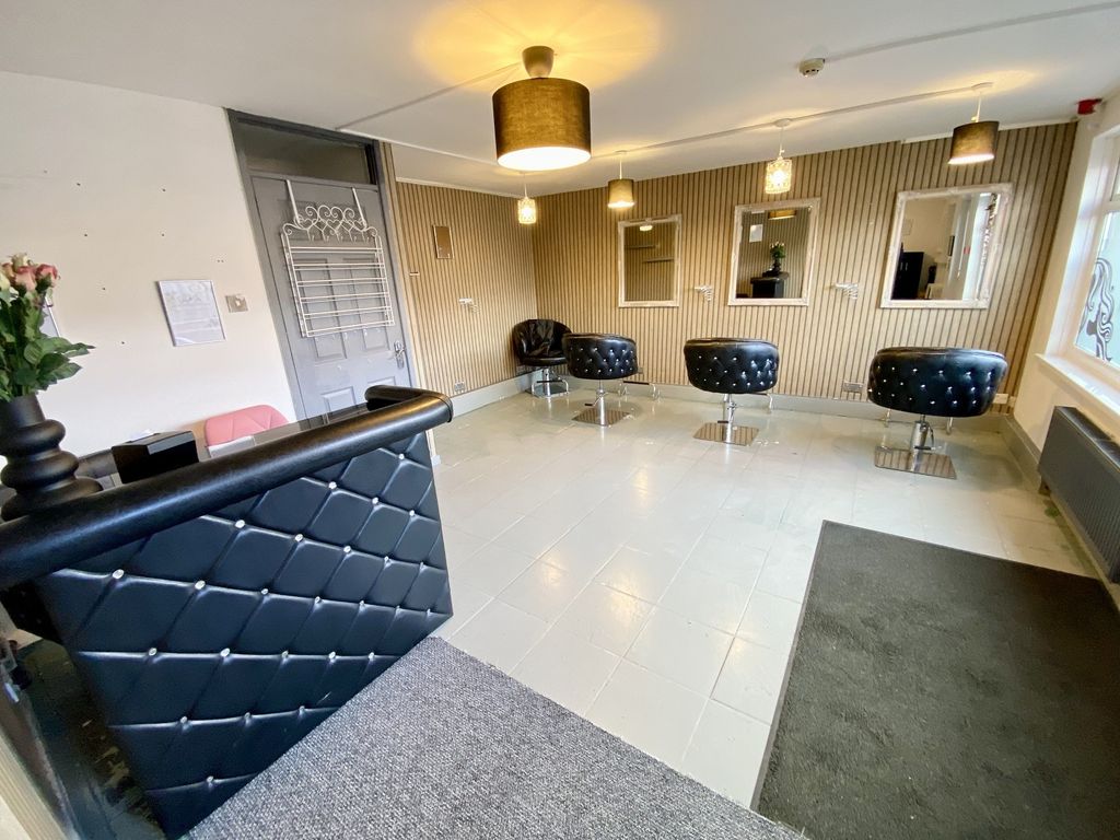 Property photo 2 of 26 A1 Salon Unit