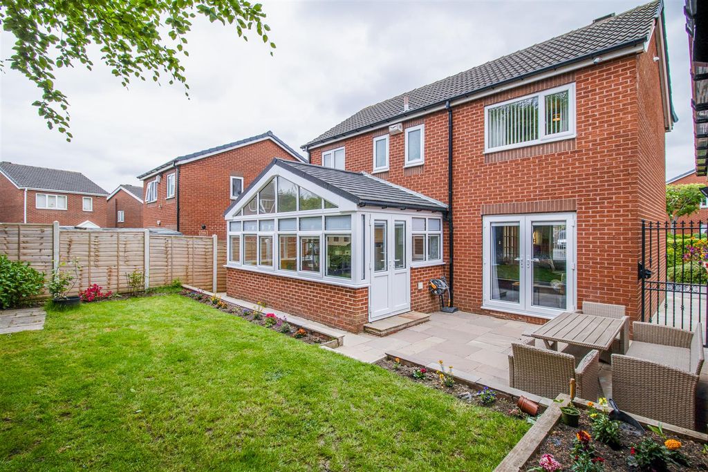 Property photo 2 of 17