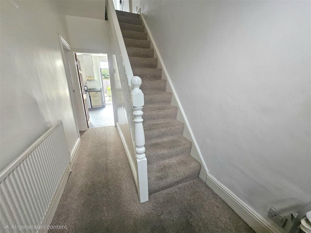 Property photo 2 of 8 Entance Hallway