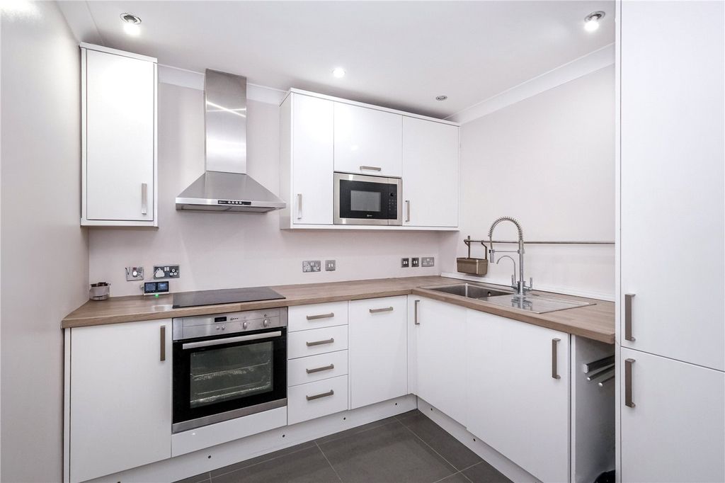 Property photo 2 of 11 Picture No. 10