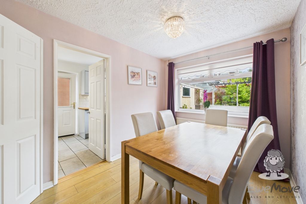 Property photo 3 of 14 6