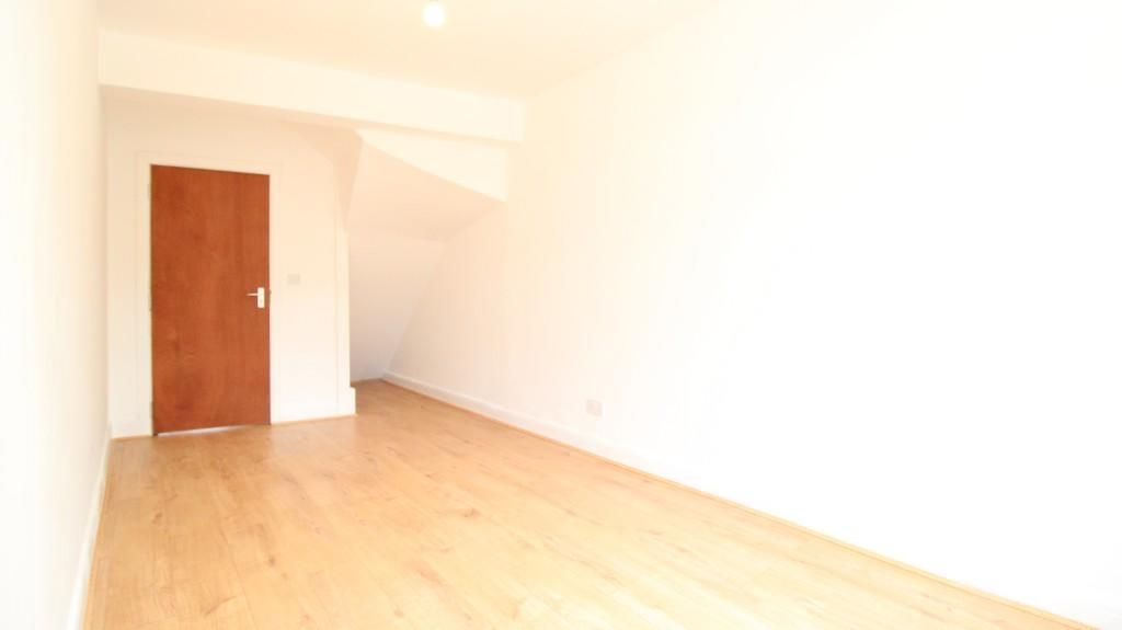 Property photo 3 of 5 Bedroom
