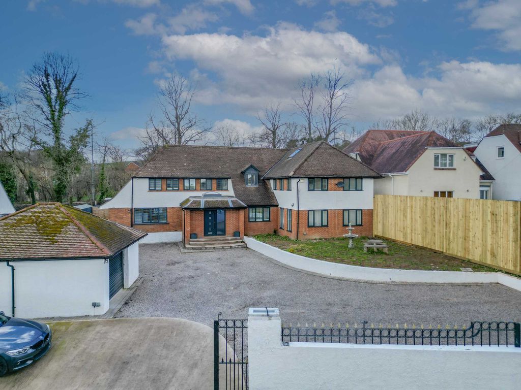 Property photo 1 of 34