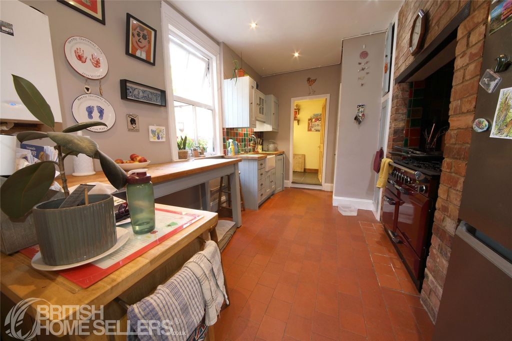 Property photo 2 of 26 Picture No. 24