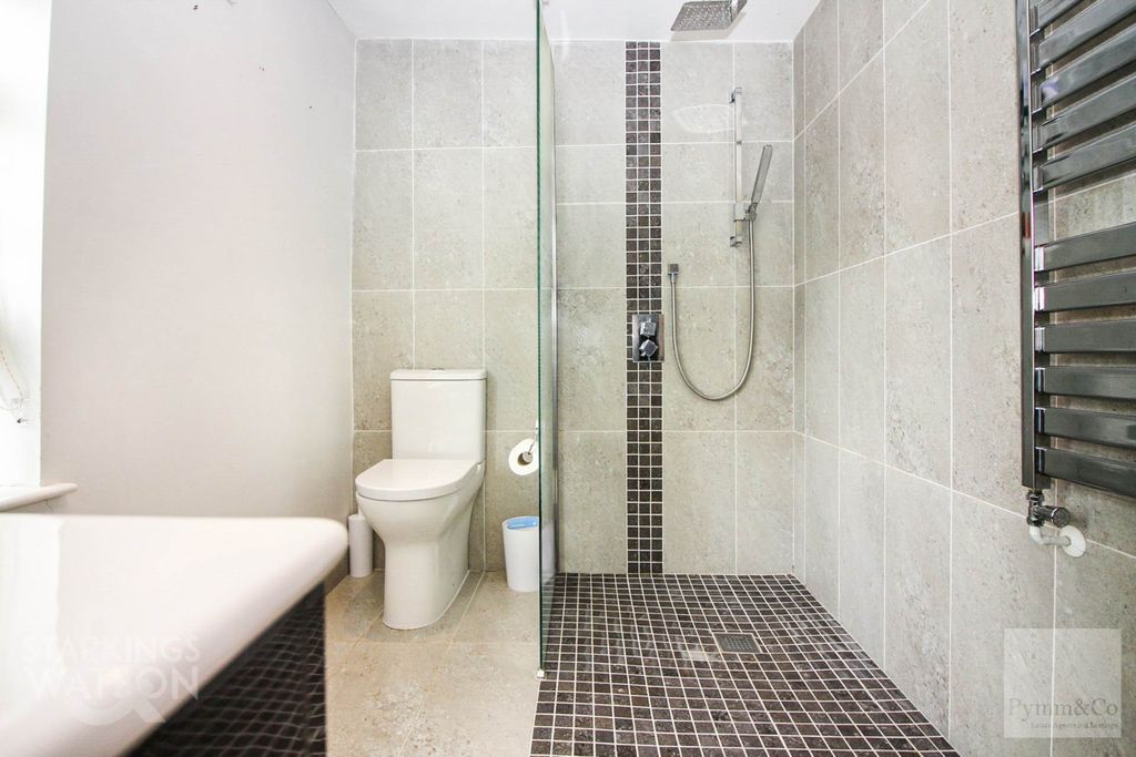 Property photo 2 of 86