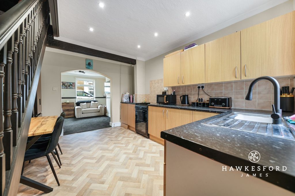 Property photo 3 of 10 Clyde Street, Sheerness - Kitchen / Diner