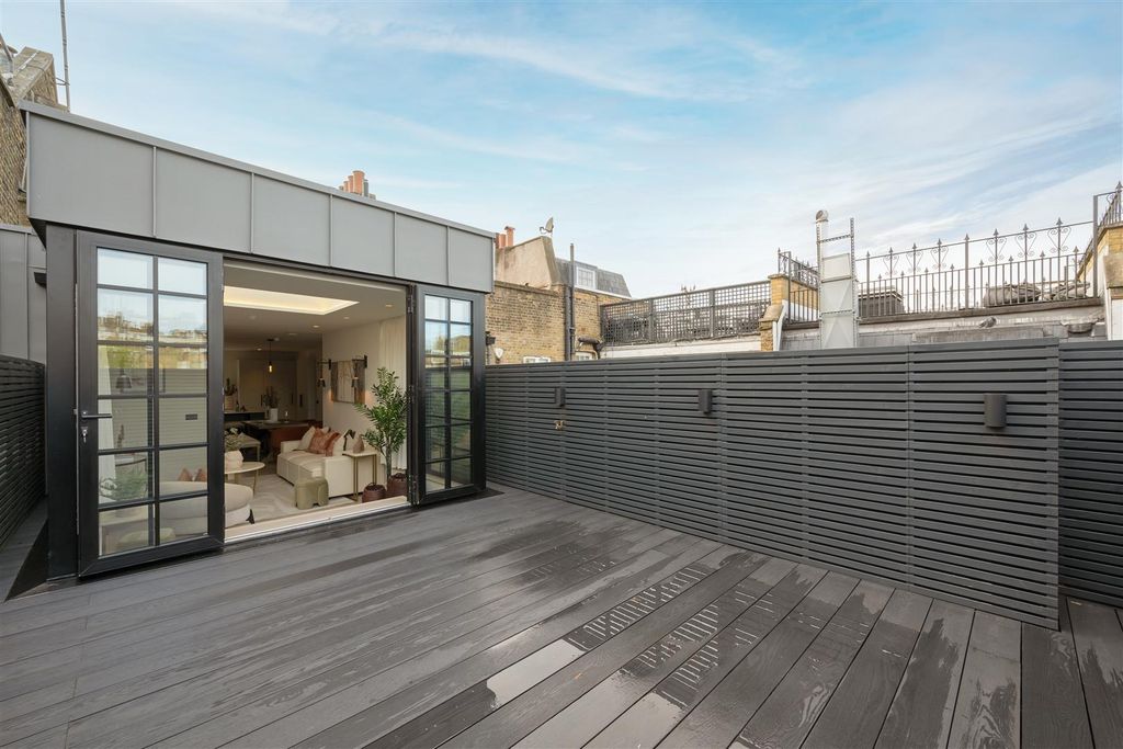 Property photo 2 of 23 98A Draycott Avenue Hi-12.Jpg