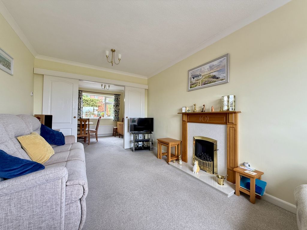 Property photo 3 of 17 Photo 9