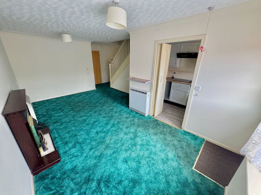 Property photo 2 of 19