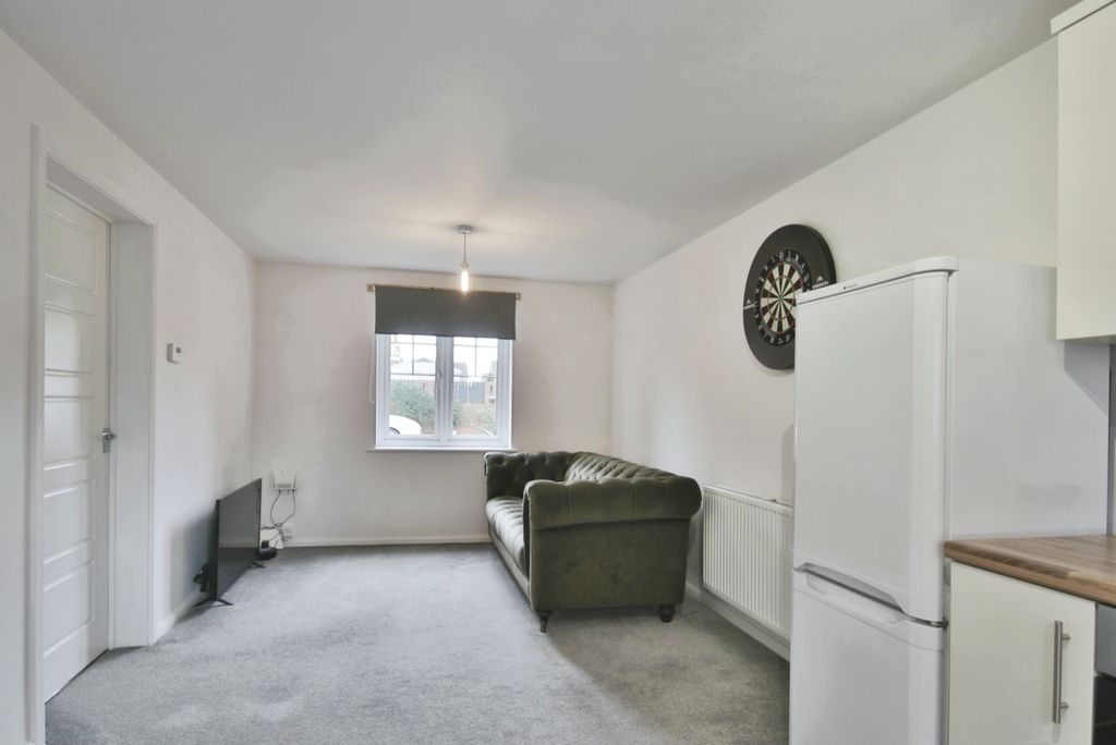 Property photo 3 of 13 3593077