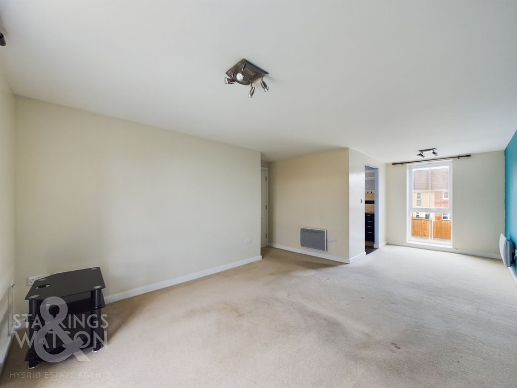 Property photo 2 of 11