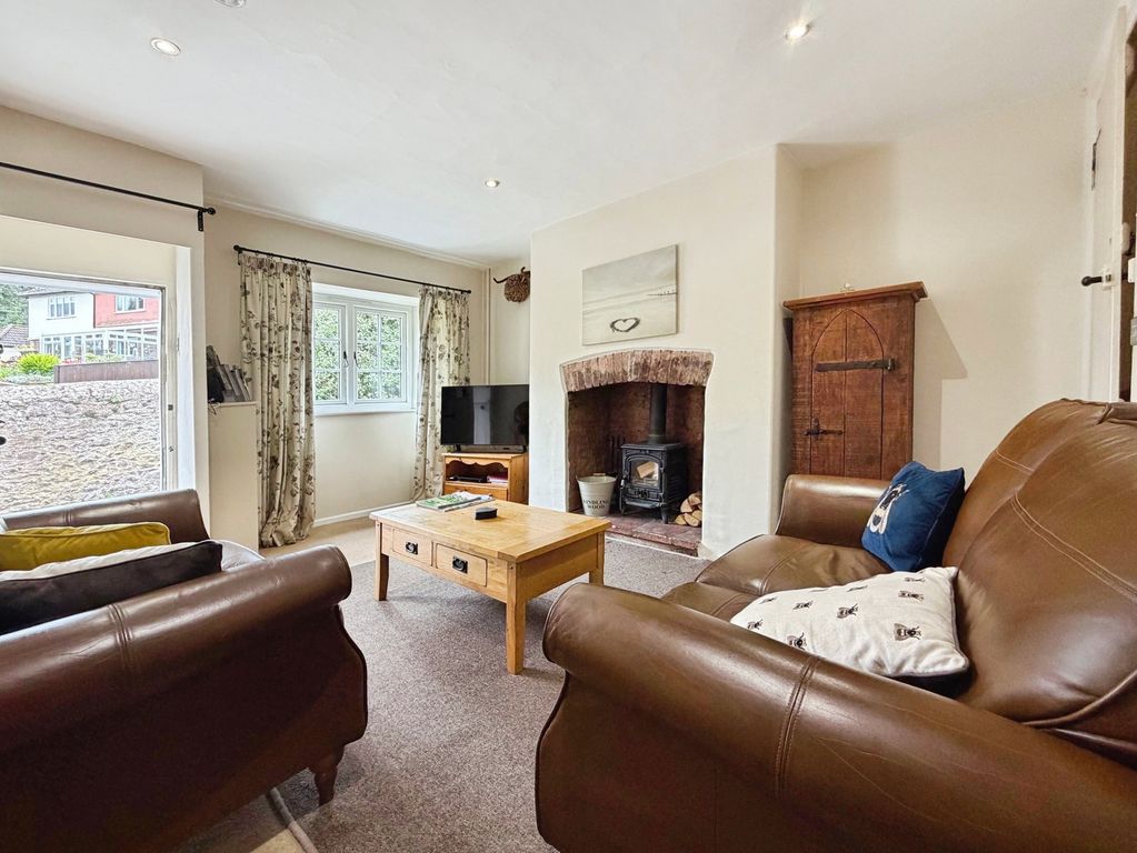 Property photo 2 of 30