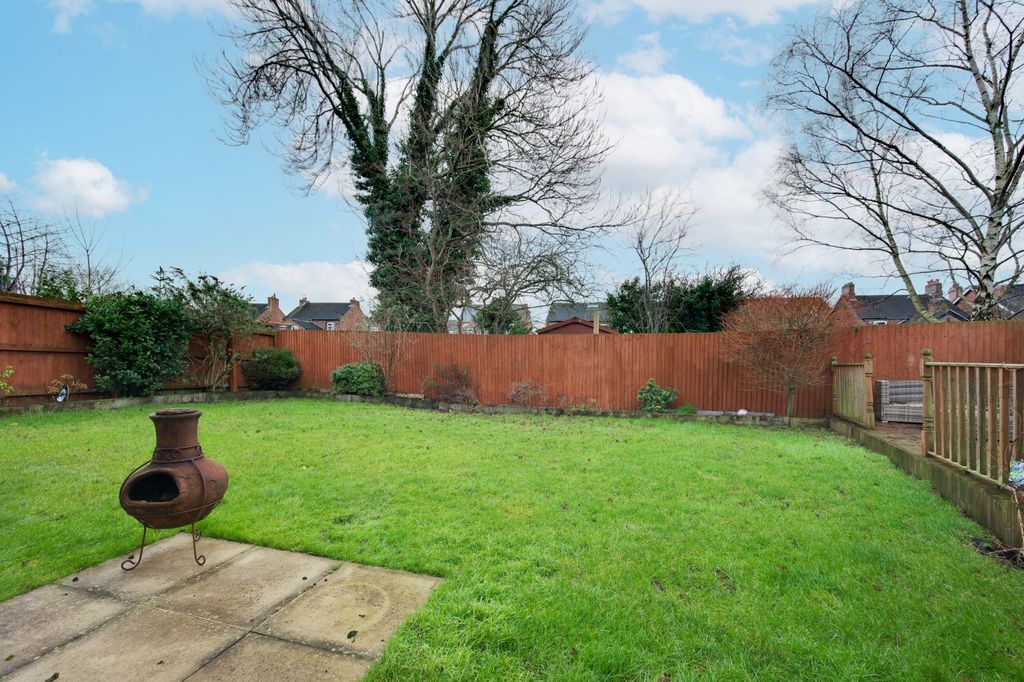 Property photo 3 of 25