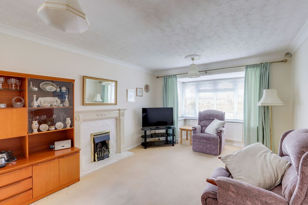 Property photo 2 of 21