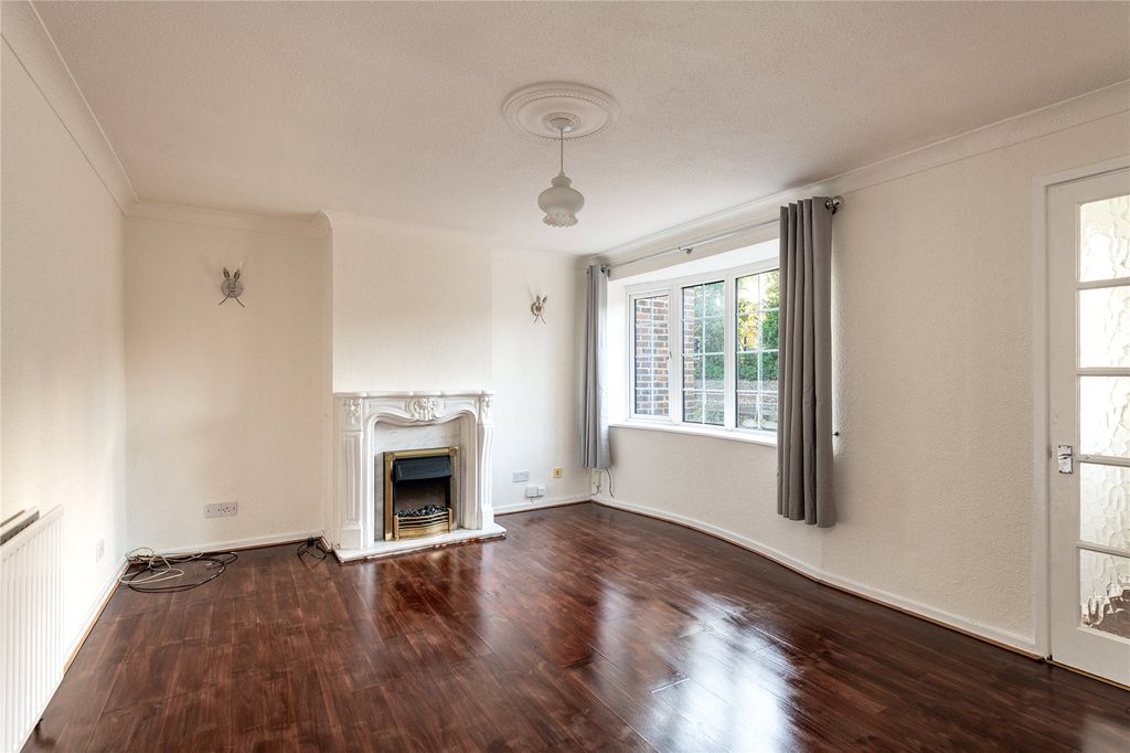 Property photo 2 of 12 Picture No. 11