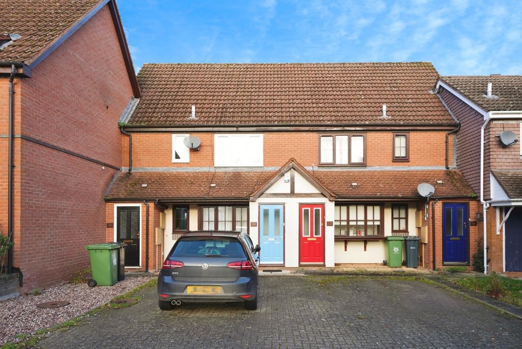 Property photo 1 of 11 Front