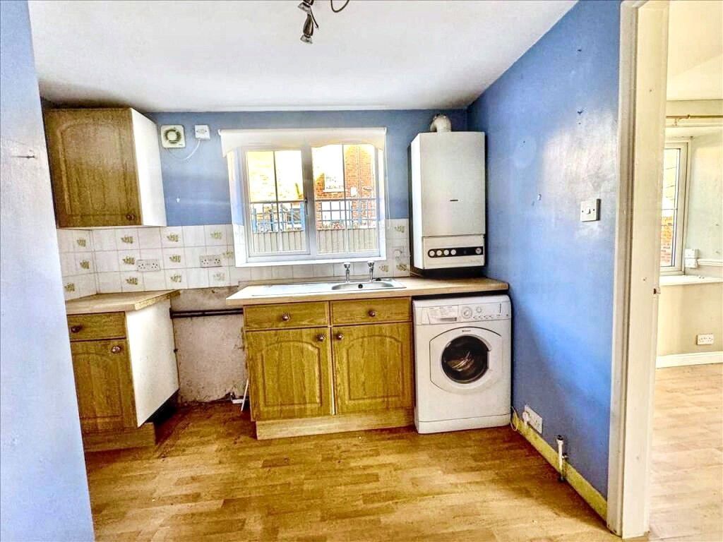 Property photo 3 of 11