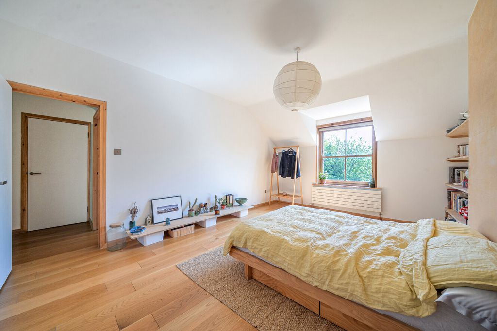 Property photo 3 of 17 1451892-1-69F0ba9...