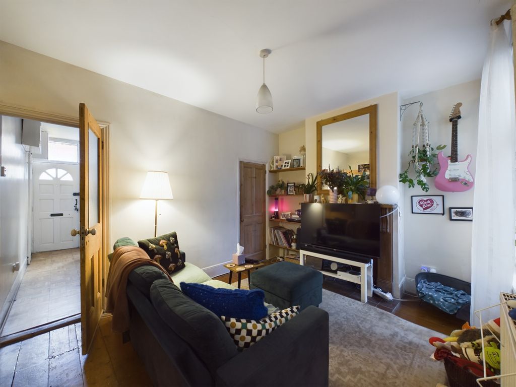 Property photo 2 of 8