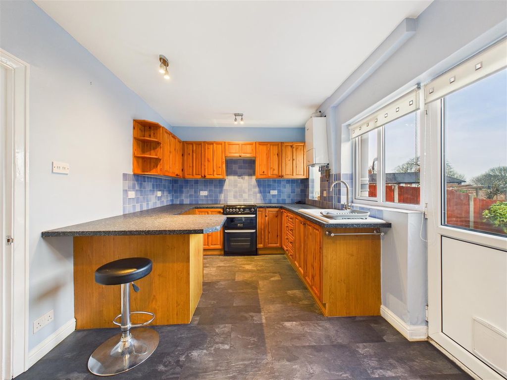 Property photo 3 of 10 Cam05193G0-Pr0080-Still002.Jpg