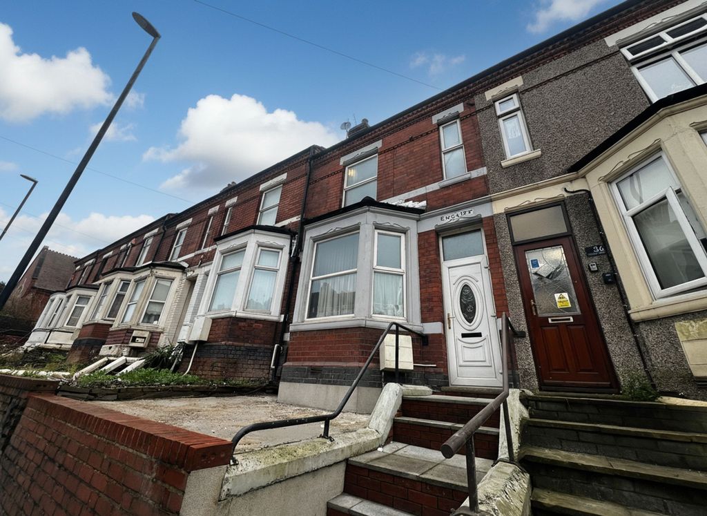 Property photo 1 of 18