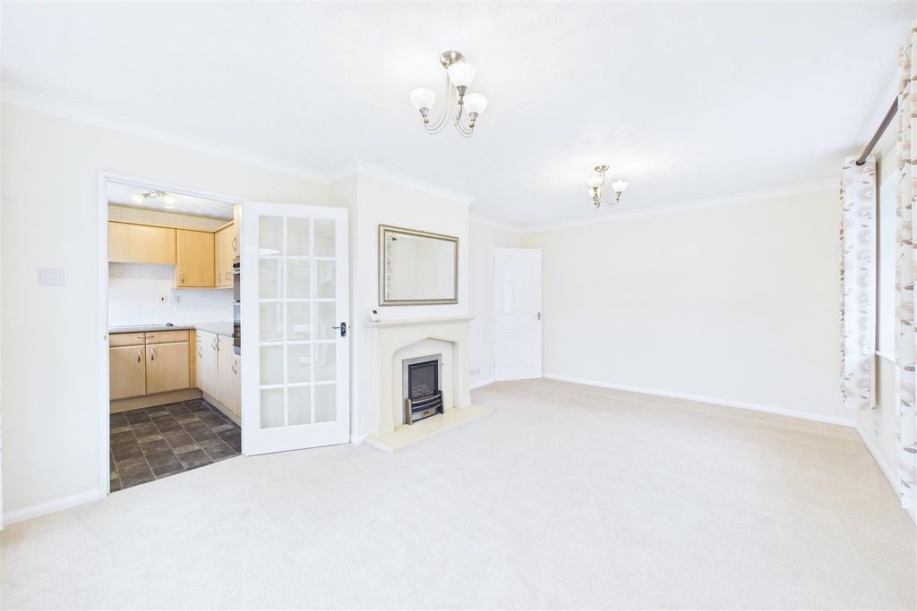 Property photo 3 of 14