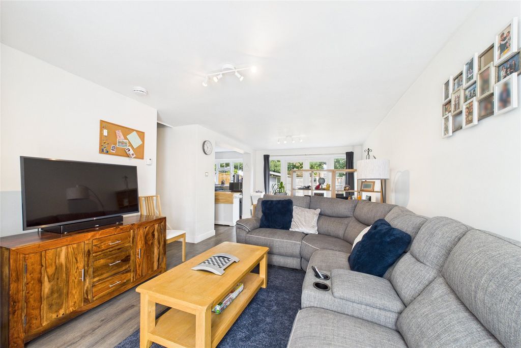 Property photo 2 of 11 Picture No. 03