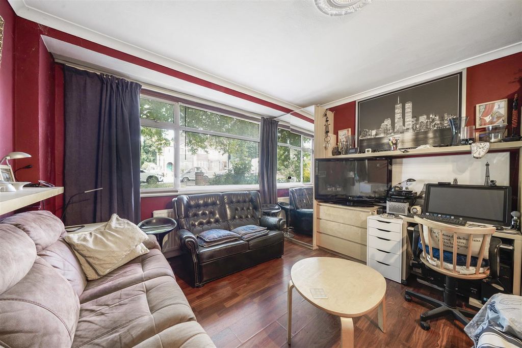Property photo 2 of 14 443 Whitton Avenue West - Ykirczppyemi3Z5Vzrpq.Jpg