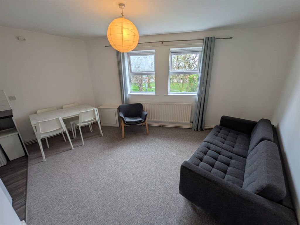 Property photo 2 of 13 Lounge Diner