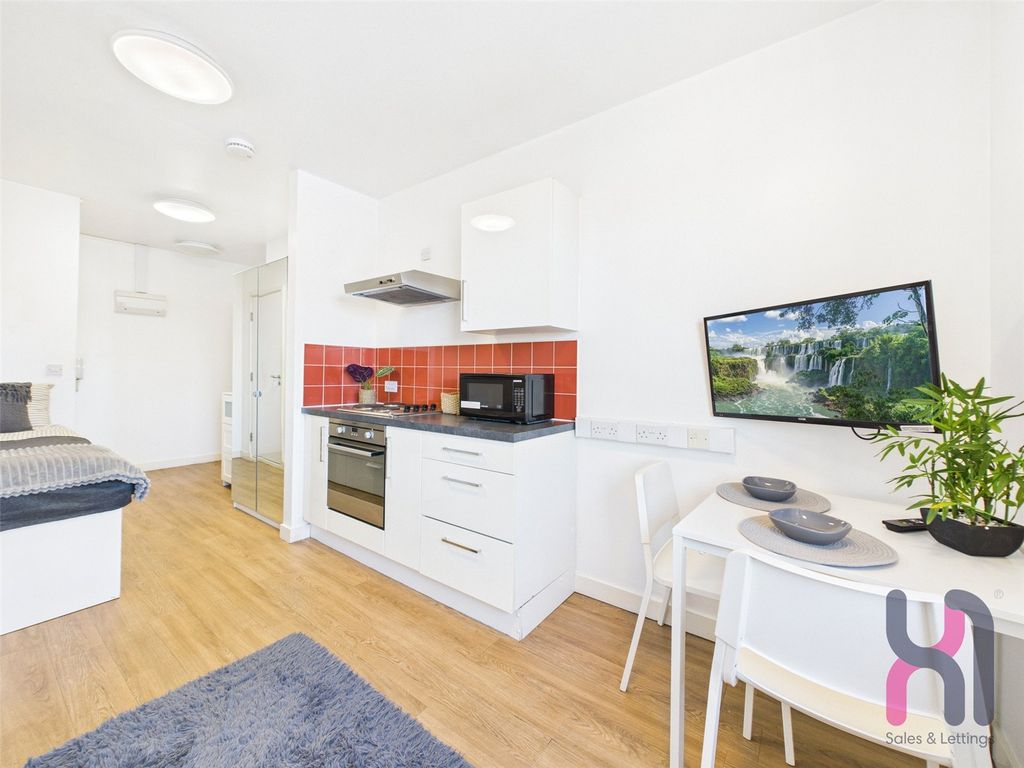 Property photo 3 of 5 Picture No. 08