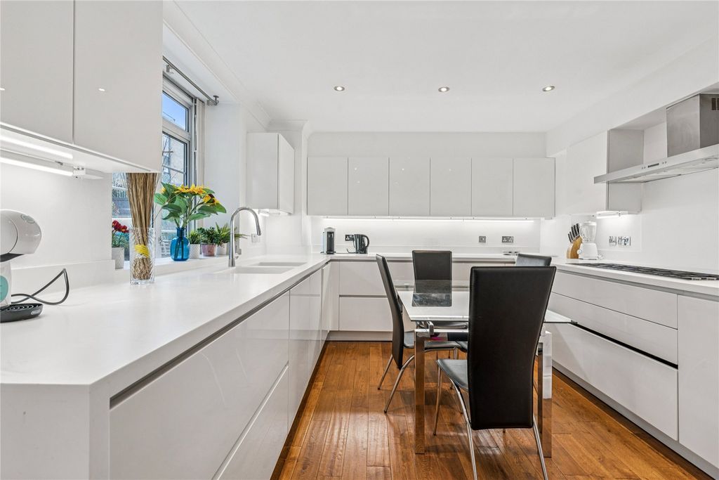 Property photo 2 of 16 Picture No. 16