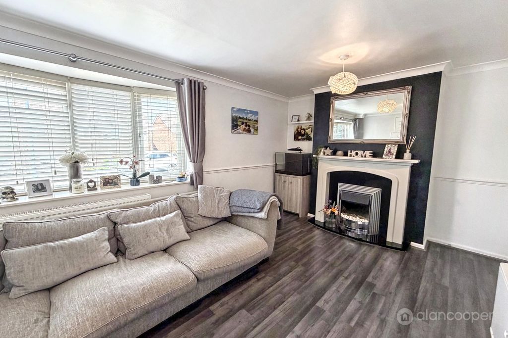 Property photo 2 of 16 5155262