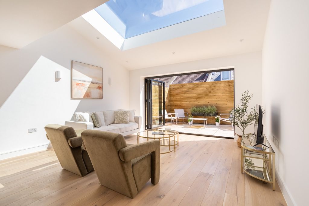 Property photo 3 of 32 5032662