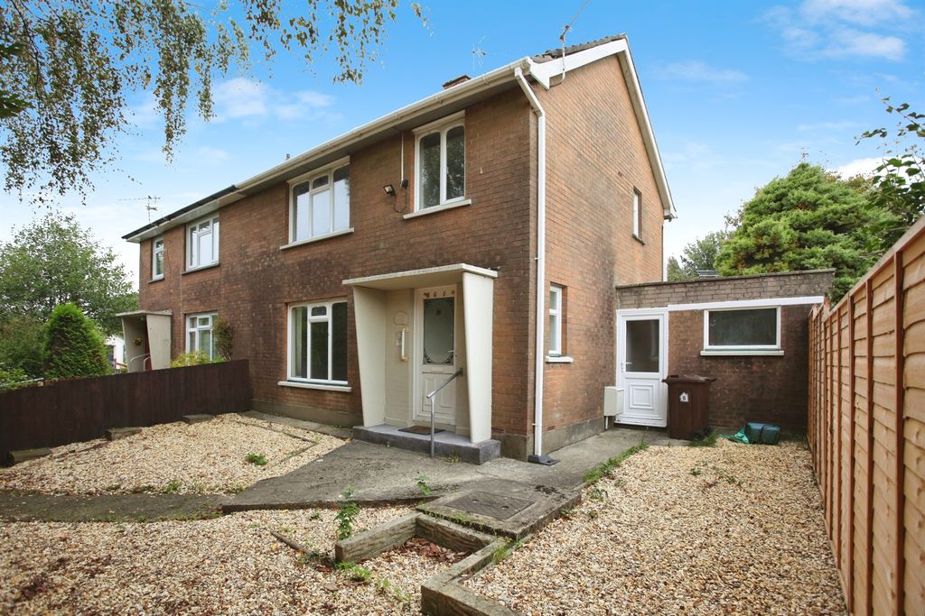 Property photo 1 of 20